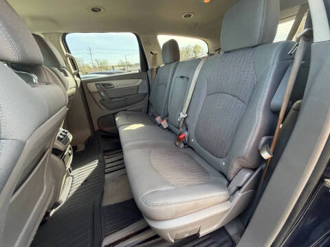 2017 Chevrolet Traverse LS