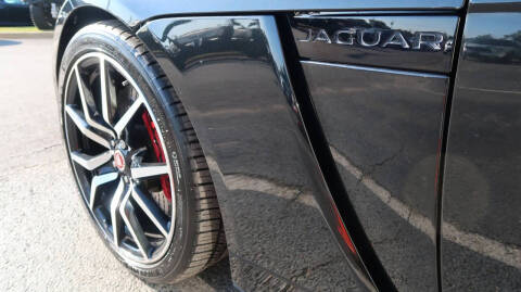 2016 Jaguar F-TYPE R