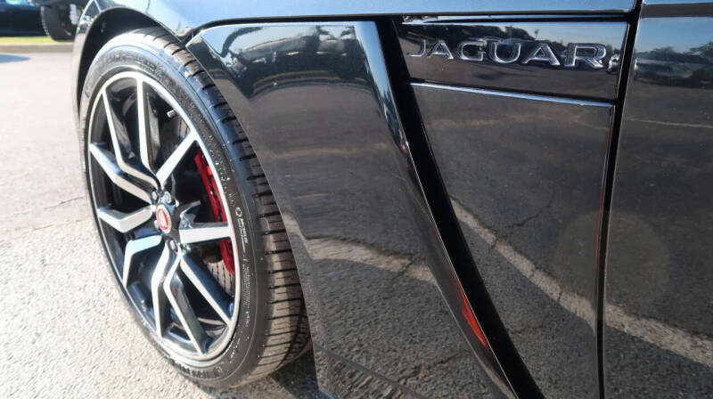 2016 Jaguar F-TYPE R