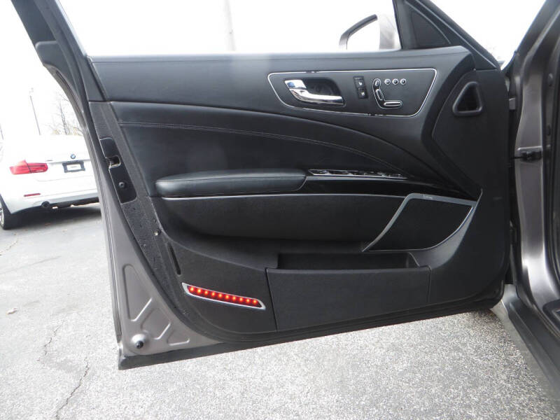 2016 Kia K900 Luxury V6