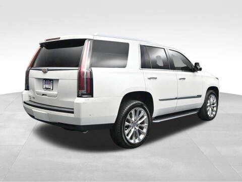 2018 Cadillac Escalade Luxury