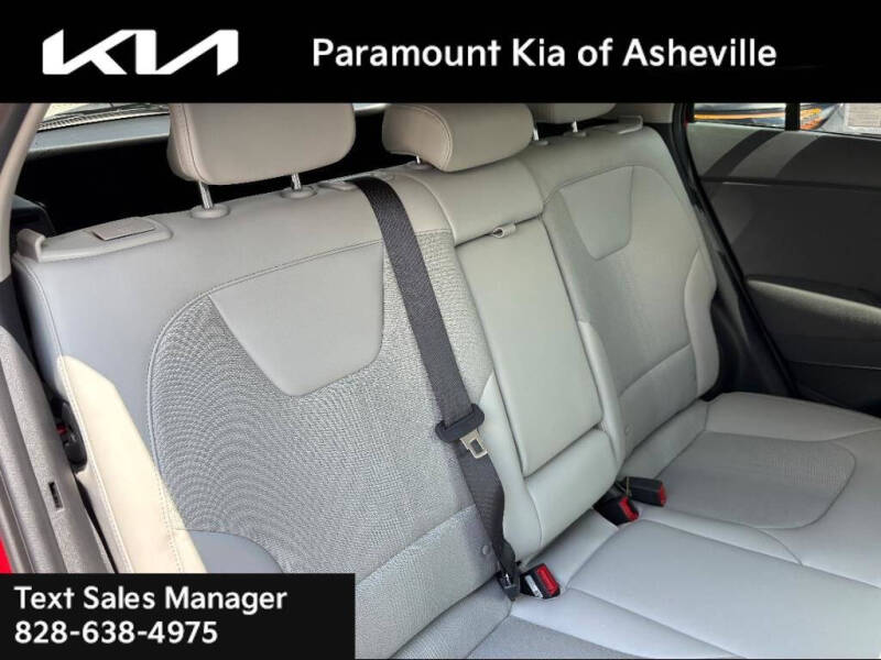 2025 Kia Niro EX Touring