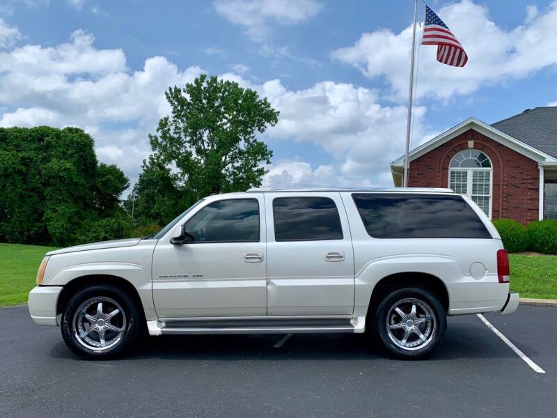 2004 Cadillac Escalade ESV for sale at HillView Motors in Shepherdsville KY