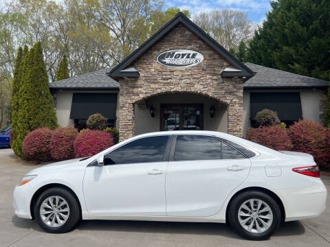 2016 Toyota Camry for sale at Hoyle Auto Sales in Taylorsville NC