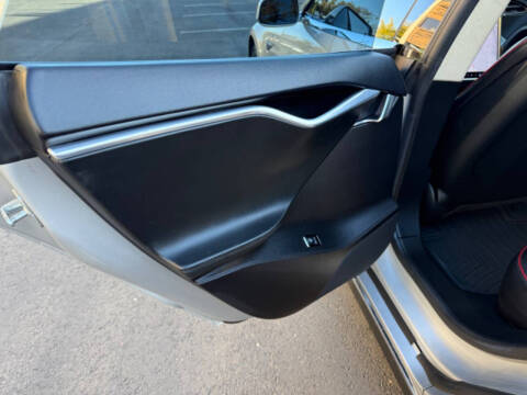 2013 Tesla Model S Performance