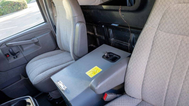 2023 Chevrolet Express 2500