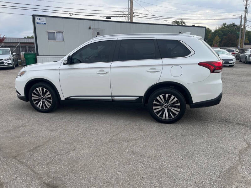 2020 Mitsubishi Outlander SE