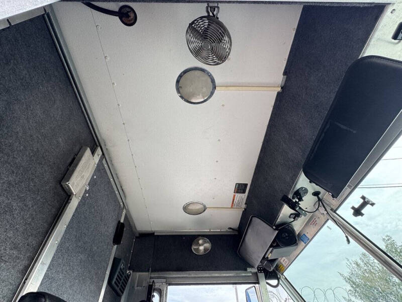 2016 Freightliner MT45 Chassis