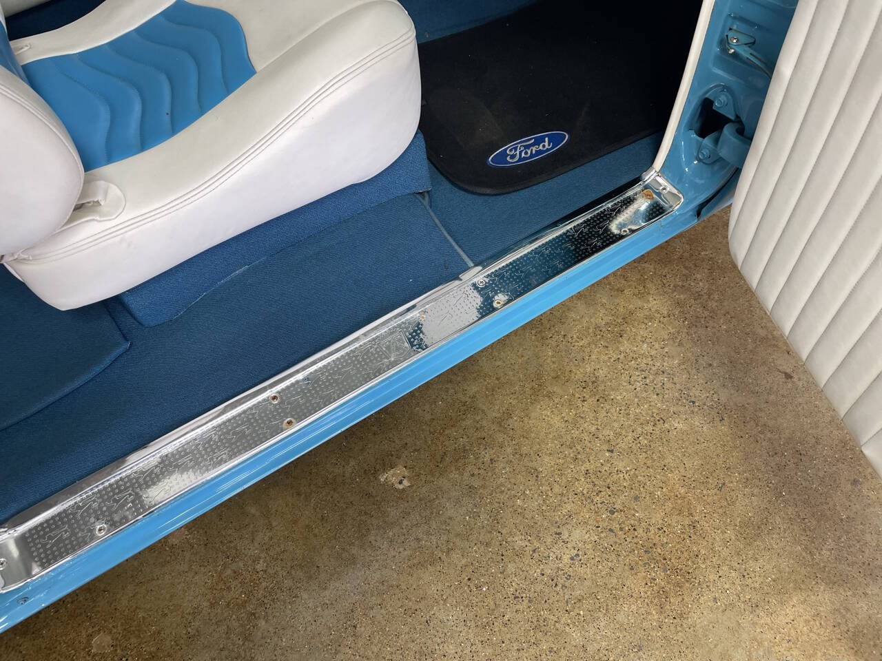 1956 Ford Fairlane 34