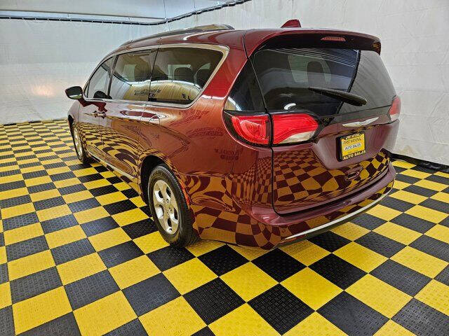 2017 Chrysler Pacifica Touring-L Plus