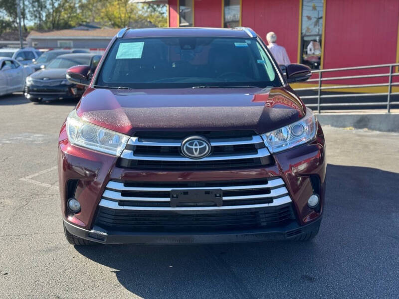 2017 Toyota Highlander SE