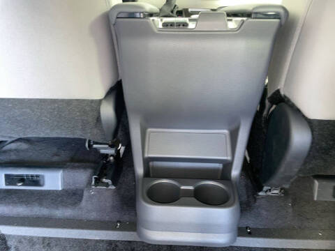 2024 Toyota Sienna LE 8-Passenger