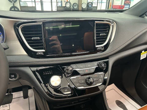 2026 Chrysler Pacifica Pinnacle