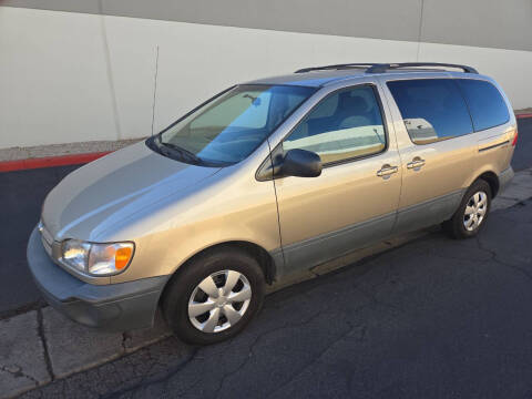2000 Toyota Sienna LE