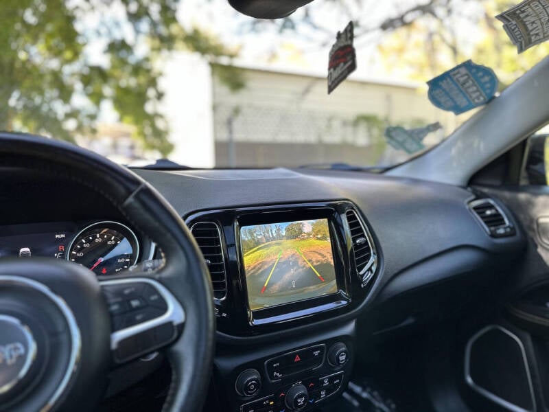 2018 Jeep Compass Limited photo 17