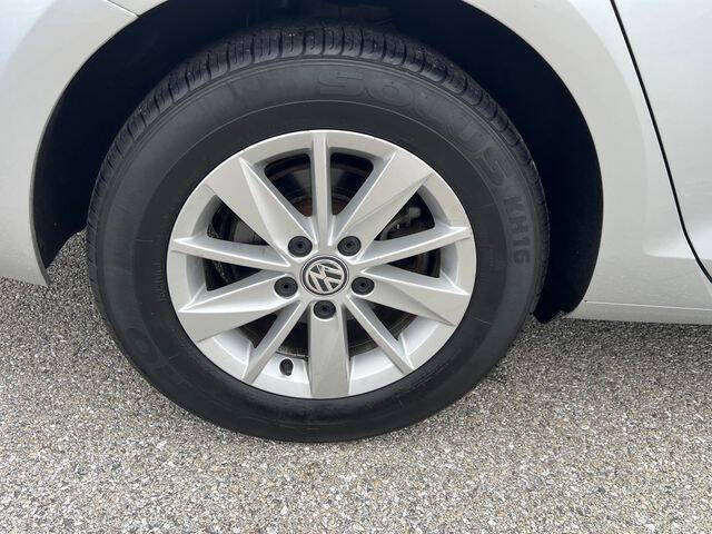 2017 Volkswagen Golf SportWagen