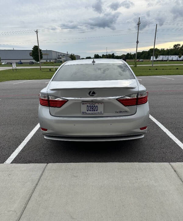 2013 Lexus ES 300h