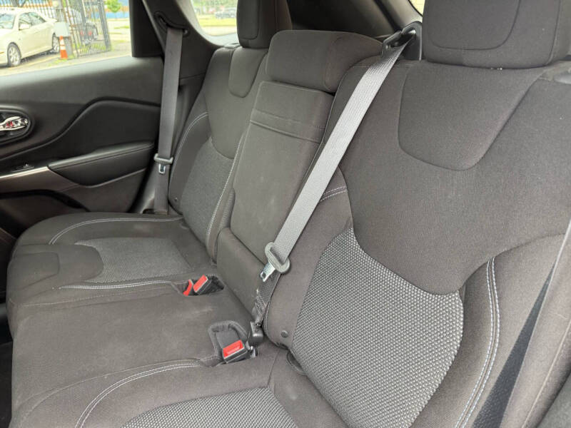 2019 Jeep Cherokee Latitude