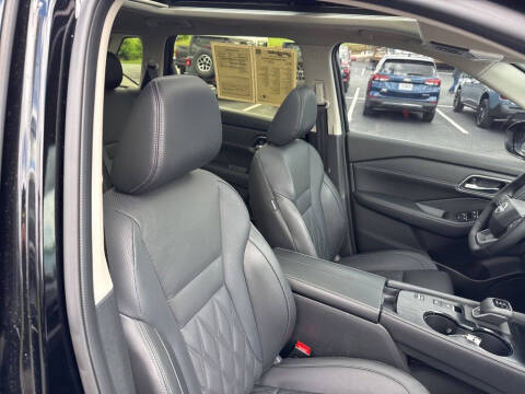 2025 Nissan Rogue Platinum