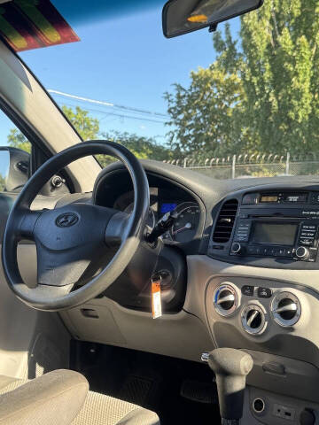 2011 Hyundai Accent GLS