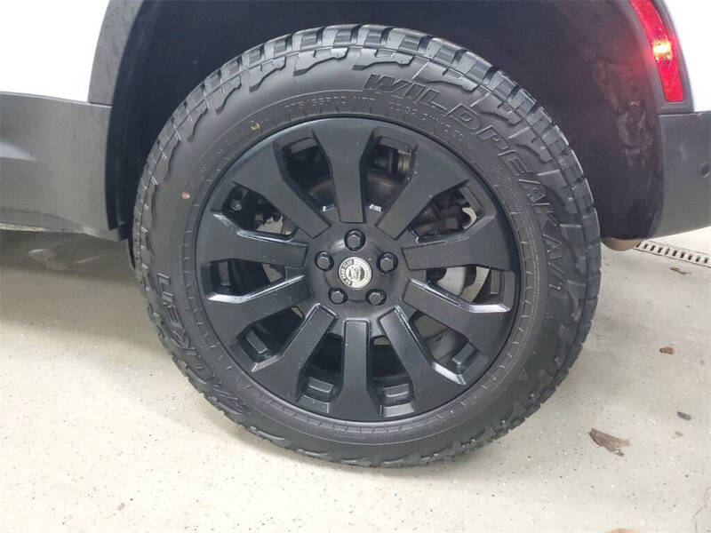 2023 Land Rover Defender 110 Standard