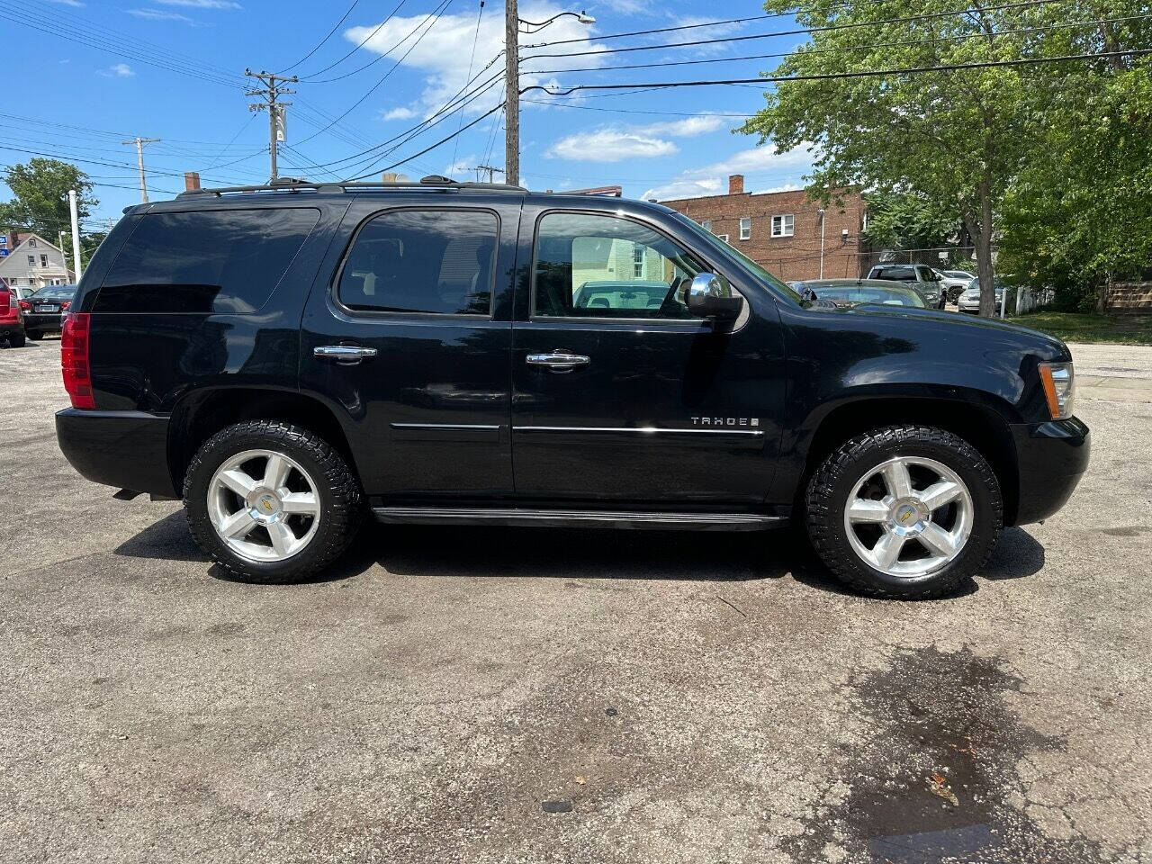 2008 Chevrolet Tahoe for sale at Kelly Auto Group in Cleveland, OH