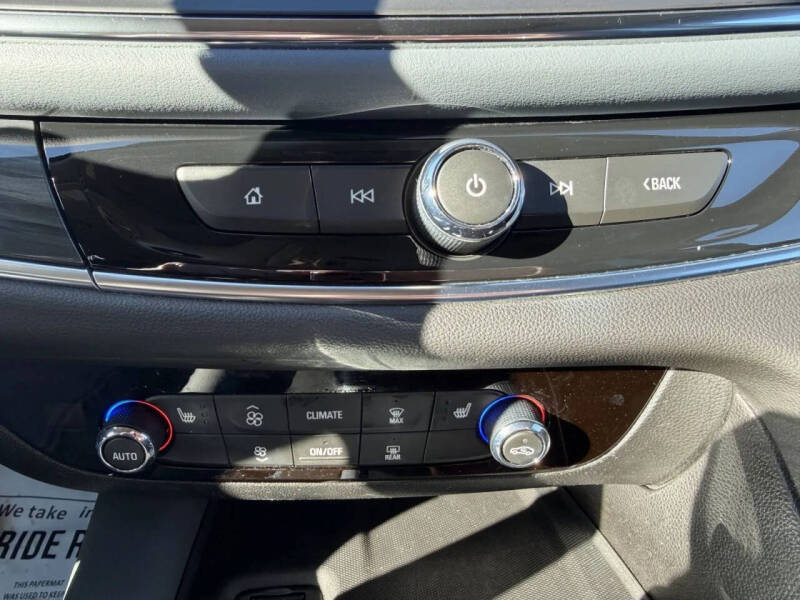 2020 Buick Enclave Essence