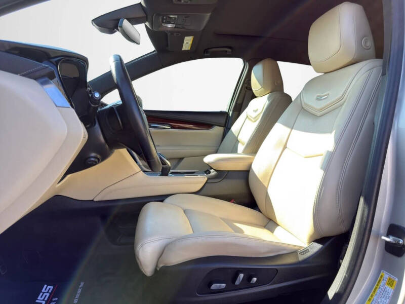 2017 Cadillac XT5 Premium Luxury