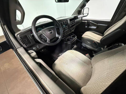 2017 GMC Savana 2500