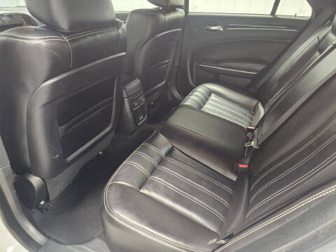 2023 Chrysler 300 S V6