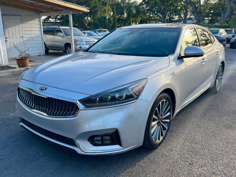 2017 Kia Cadenza Technology