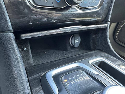 2015 Chrysler 300 Limited