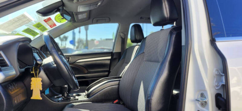 2019 Toyota Highlander LE Plus