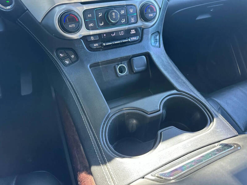 2017 GMC Yukon XL SLT