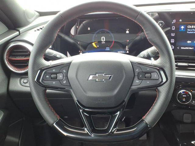 2025 Chevrolet Trax RS