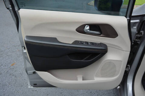 2017 Chrysler Pacifica Touring