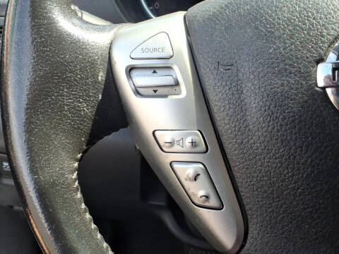2017 Nissan Versa 1.6 SV