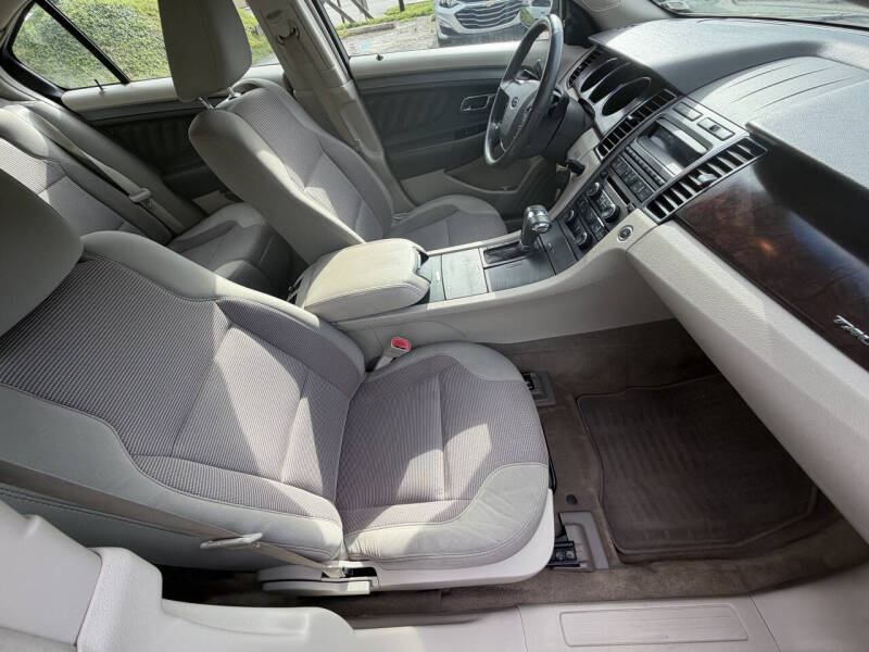 2012 Ford Taurus SEL