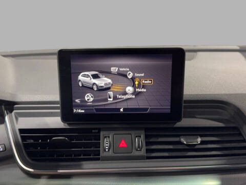 2020 Audi Q5 quattro Titanium Premium 45 TFSI