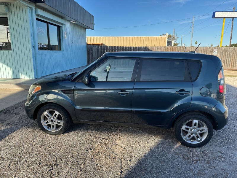 2011 Kia Soul +