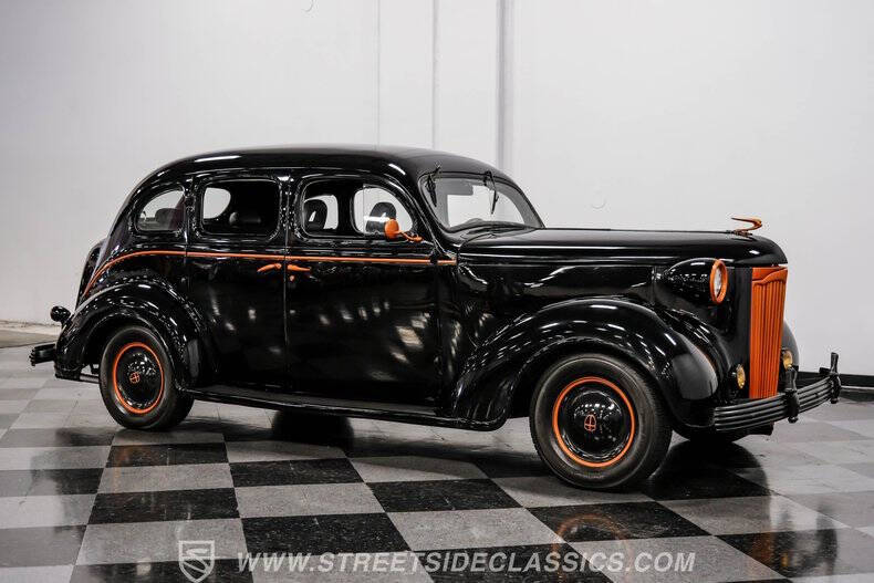 1937 Chrysler Desoto