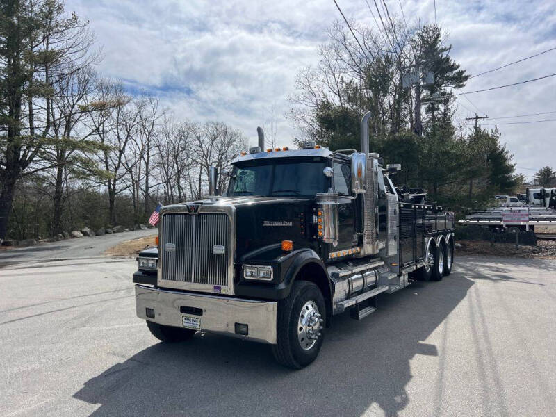 2022 Western Star 4900 SF for sale at Nala Equipment Corp in Upton MA