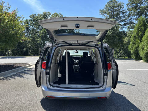 2017 Chrysler Pacifica Touring-L