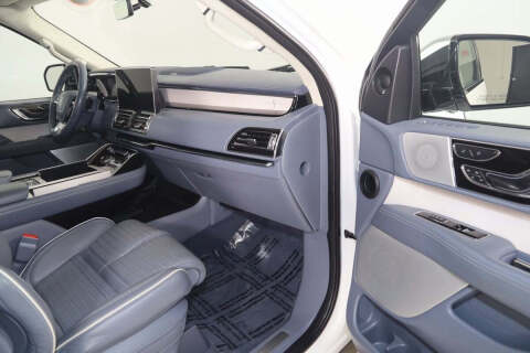 2023 Lincoln Navigator Black Label