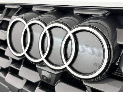 2025 Audi Q5 quattro Premium TFSI