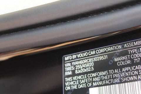 2025 Volvo XC60 T8 Plus Dark Theme