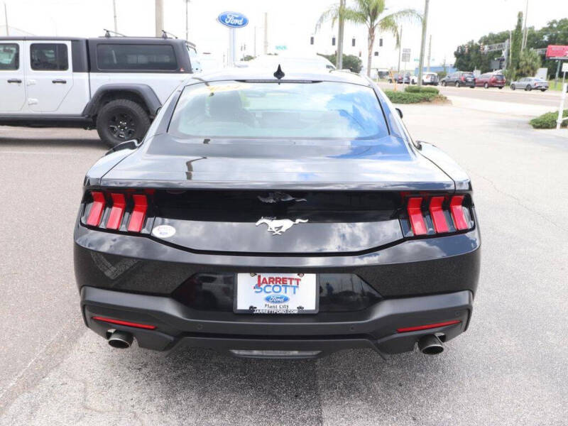 2024 Ford Mustang EcoBoost