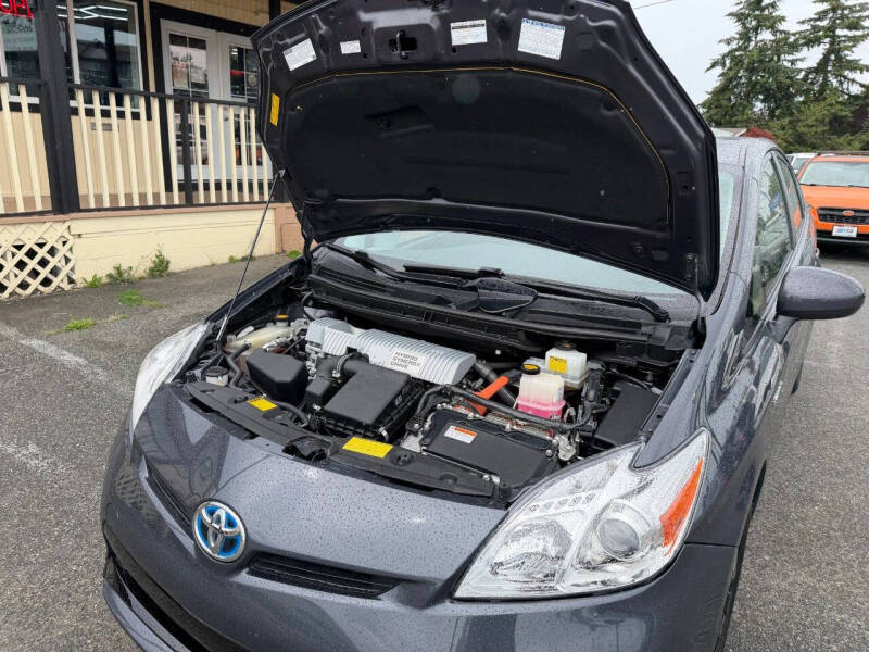 2013 Toyota Prius Two