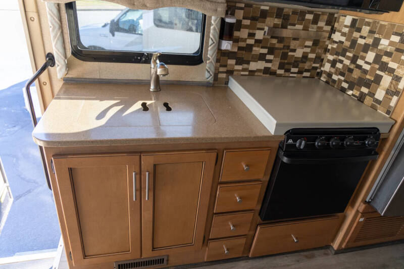 2017 Thor Motor Coach WINDSPORT 34F