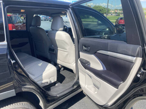 2016 Toyota Highlander LE Plus